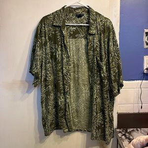 XL Green Casual floral leaves design Hawaiian shirt